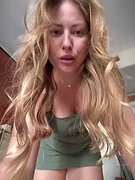 AlisaWhite online show from 10.16.25