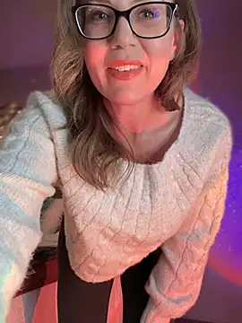 MaiseKnox online show from 01.07.25