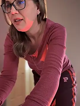 MaiseKnox online show from 03.01.25