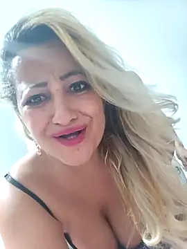 vivifernades online show from 11.26.25