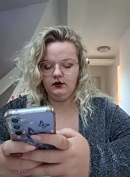 Fiona0705 online show from 09.23.25