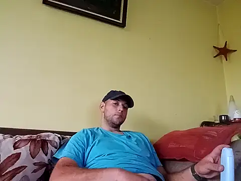 Snapshot of Flakka95 chatting on 10.05.25 Flakka95 online show from 10.05.25