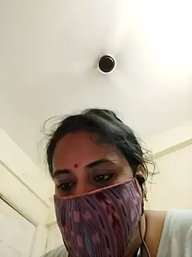 Snapshot of Sheela-Bhabi chatting on 05.17.26 Sheela-Bhabi online show from 05.17.26