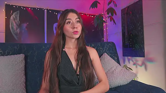 Bellapazzia online show from 12.24.24