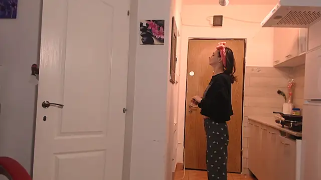 Snapshot of simyhvn chatting on 02.28.26 simyhvn online show from 02.28.26