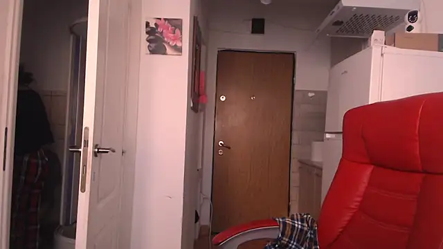 Snapshot of simyhvn chatting on 03.25.26 simyhvn online show from 03.25.26