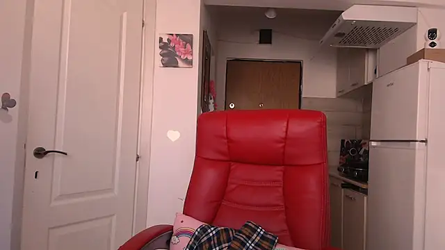 Snapshot of simyhvn chatting on 04.14.26 simyhvn online show from 04.14.26