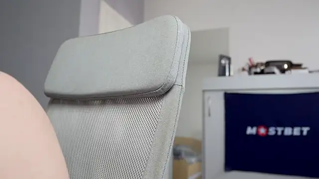 foxeslovefoxes online show from 12.29.24