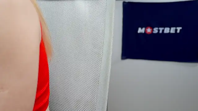 foxeslovefoxes online show from 01.06.25