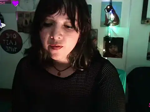 soynanabela28 online show from 03.13.25