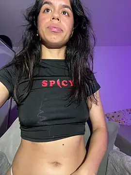 Snapshot of xlovelygirlx chatting on 03.15.25 xlovelygirlx online show from 03.15.25