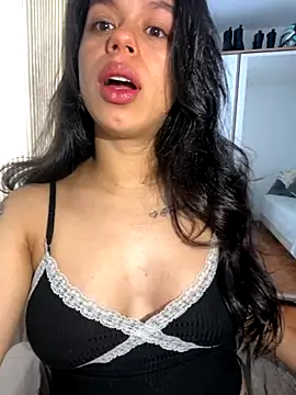 Snapshot of xlovelygirlx chatting on 09.13.25 xlovelygirlx online show from 09.13.25