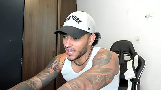 Snapshot of Alessandro_Vanni chatting on 12.09.24 Alessandro Vanni online show from 12.09.24