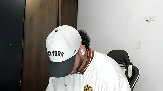 Snapshot of Alessandro_Vanni chatting on 12.09.24 Alessandro Vanni online show from 12.09.24