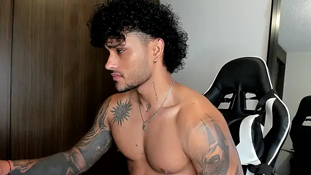 Snapshot of Alessandro_Vanni chatting on 01.06.25 Alessandro Vanni online show from 01.06.25