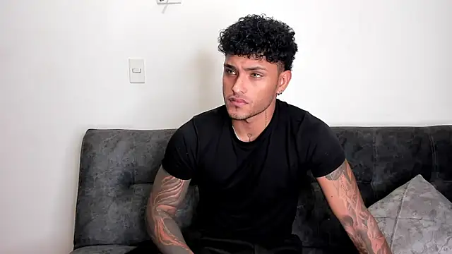 Snapshot of Alessandro_Vanni chatting on 03.03.25 Alessandro Vanni online show from 03.03.25