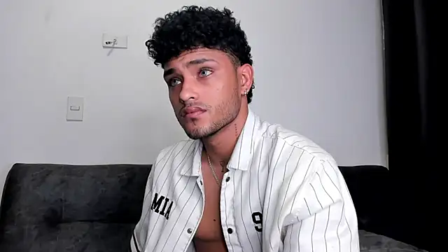 Snapshot of Alessandro_Vanni chatting on 03.06.25 Alessandro Vanni online show from 03.06.25