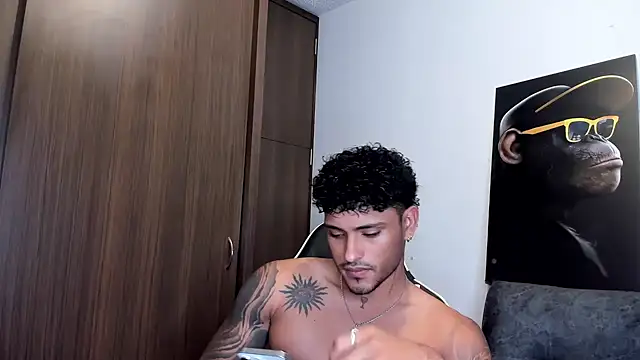 Snapshot of Alessandro_Vanni chatting on 03.10.25 Alessandro Vanni online show from 03.10.25