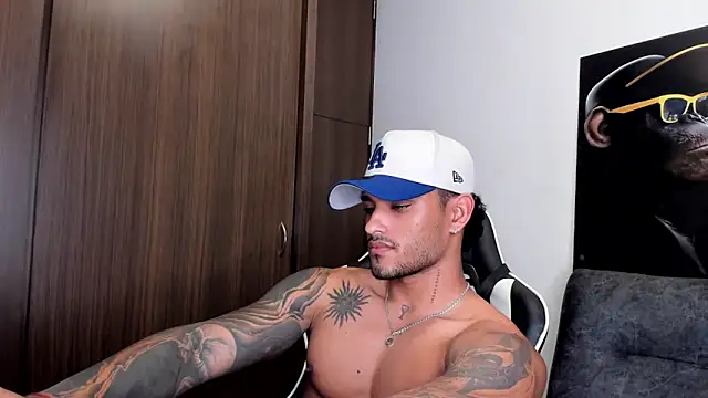 Snapshot of Alessandro_Vanni chatting on 03.12.25 Alessandro Vanni online show from 03.12.25