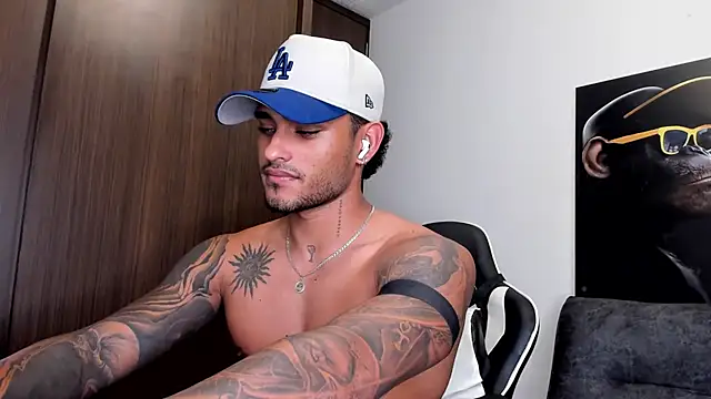 Snapshot of Alessandro_Vanni chatting on 03.12.25 Alessandro Vanni online show from 03.12.25