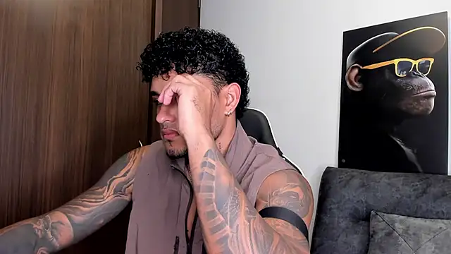 Snapshot of Alessandro_Vanni chatting on 03.14.25 Alessandro Vanni online show from 03.14.25