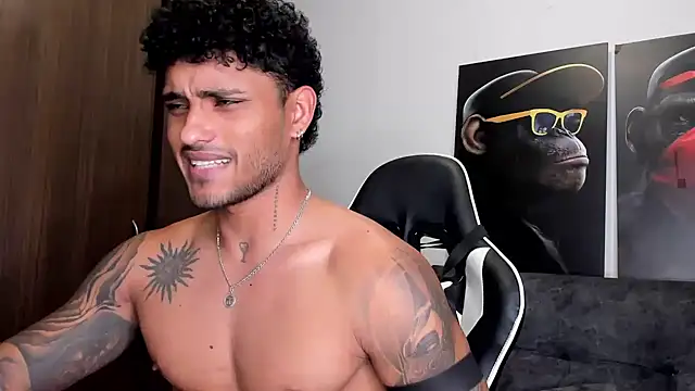 Snapshot of Alessandro_Vanni chatting on 03.18.25 Alessandro Vanni online show from 03.18.25