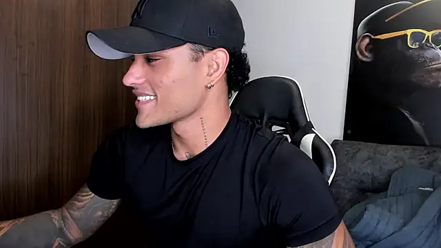 Snapshot of Alessandro_Vanni chatting on 03.19.25 Alessandro Vanni online show from 03.19.25