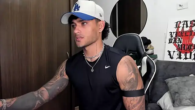 Snapshot of Alessandro_Vanni chatting on 09.12.25 Alessandro Vanni online show from 09.12.25