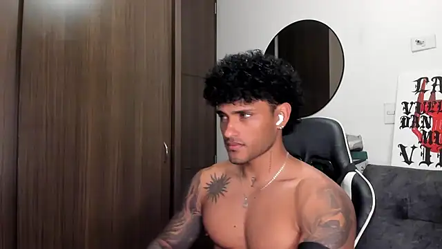 Snapshot of Alessandro_Vanni chatting on 09.22.25 Alessandro Vanni online show from 09.22.25