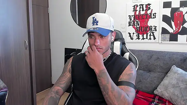 Snapshot of Alessandro_Vanni chatting on 01.09.26 Alessandro Vanni online show from 01.09.26