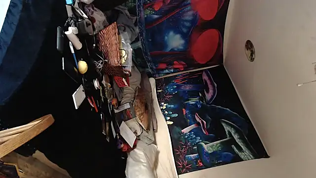 Snapshot of sugahfreeee chatting on 02.14.25 sugahfreeee online show from 02.14.25