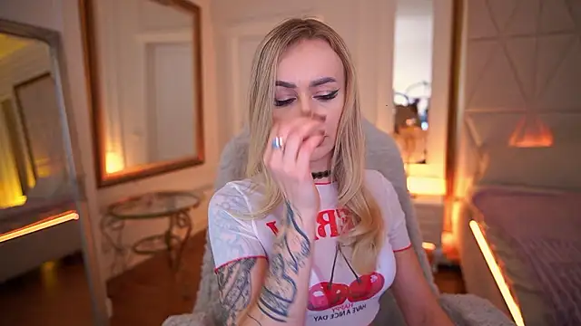 Snapshot of GraceCandy chatting on 02.07.26 GraceCandy online show from 02.07.26