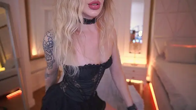 Snapshot of GraceCandy chatting on 02.12.26 GraceCandy online show from 02.12.26