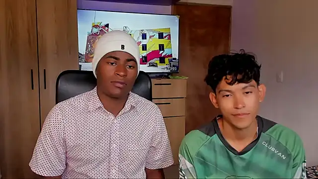 Snapshot of CrissBrownxxx chatting on 06.27.26 CrissBrownxxx online show from 06.27.26