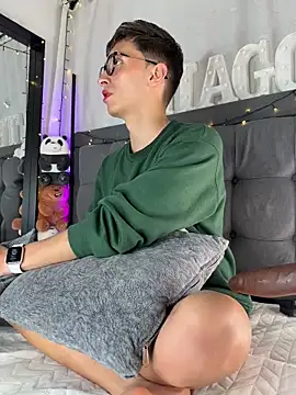 Snapshot of Thiago_jones chatting on 03.11.25 Thiago jones online show from 03.11.25