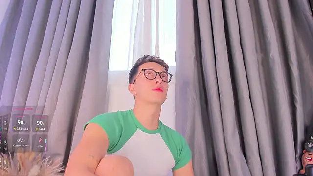 Snapshot of Thiago_jones chatting on 09.20.25 Thiago jones online show from 09.20.25