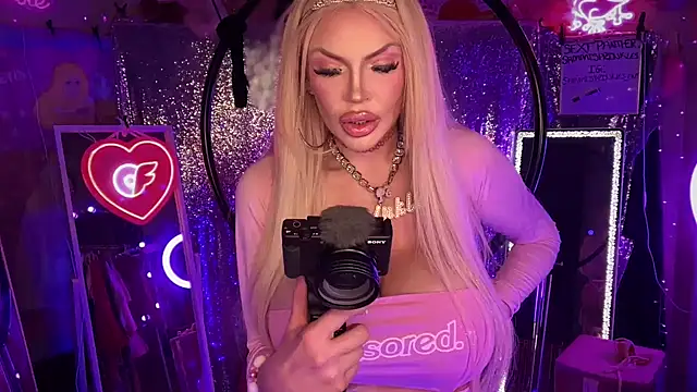 bimbotwerkqueen online show from 03.16.25