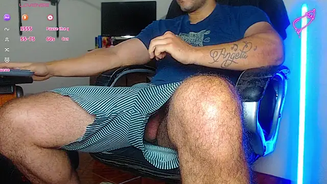 Snapshot of --mAk-- chatting on 01.23.25 --mAk-- online show from 01.23.25