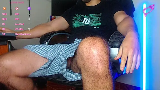 Snapshot of --mAk-- chatting on 02.01.25 --mAk-- online show from 02.01.25