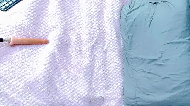 Imannejulienne online show from 01.07.26