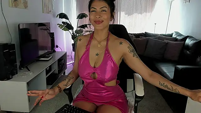 pamela reyes  online show from 12.28.24