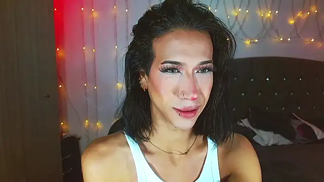 Kenisha Sweet online show from 03.05.25