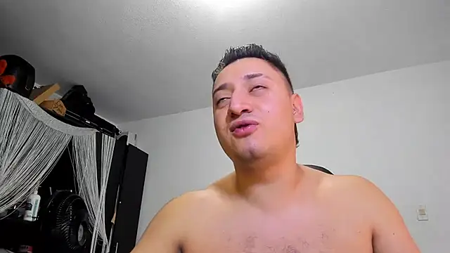 Snapshot of ares_sexxx chatting on 07.11.26 ares sexxx online show from 07.11.26