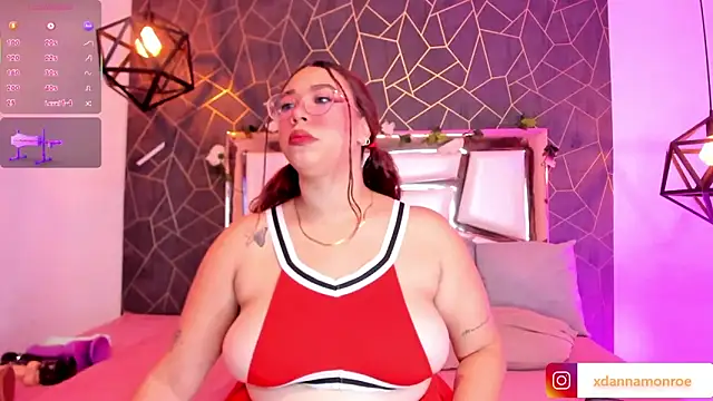 Snapshot of DanniaMonroee chatting on 09.16.25 DanniaMonroee online show from 09.16.25