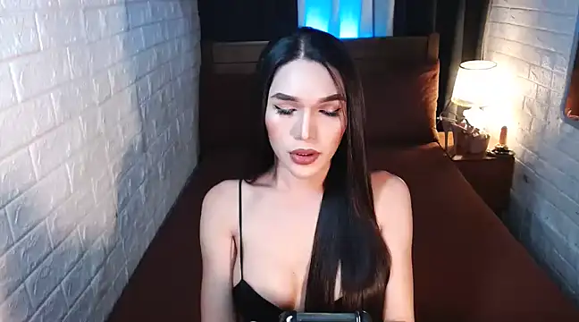 Snapshot of Sexy_Adrestia chatting on 02.11.25 Sexy Adrestia online show from 02.11.25