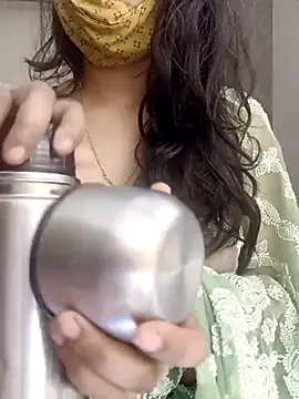 Snapshot of Lavanya_Shah chatting on 02.15.25 Lavanya Shah online show from 02.15.25