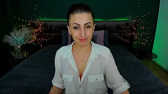 Rebecca Diamond online show from 02.26.25