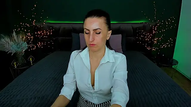 Rebecca Diamond online show from 03.19.25