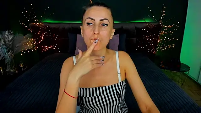 Rebecca Diamond online show from 09.27.25