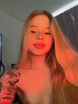 curchez  online show from 02.14.25